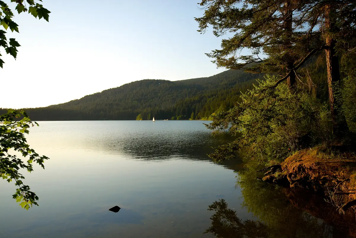 Cascade Lake in Moran State Park